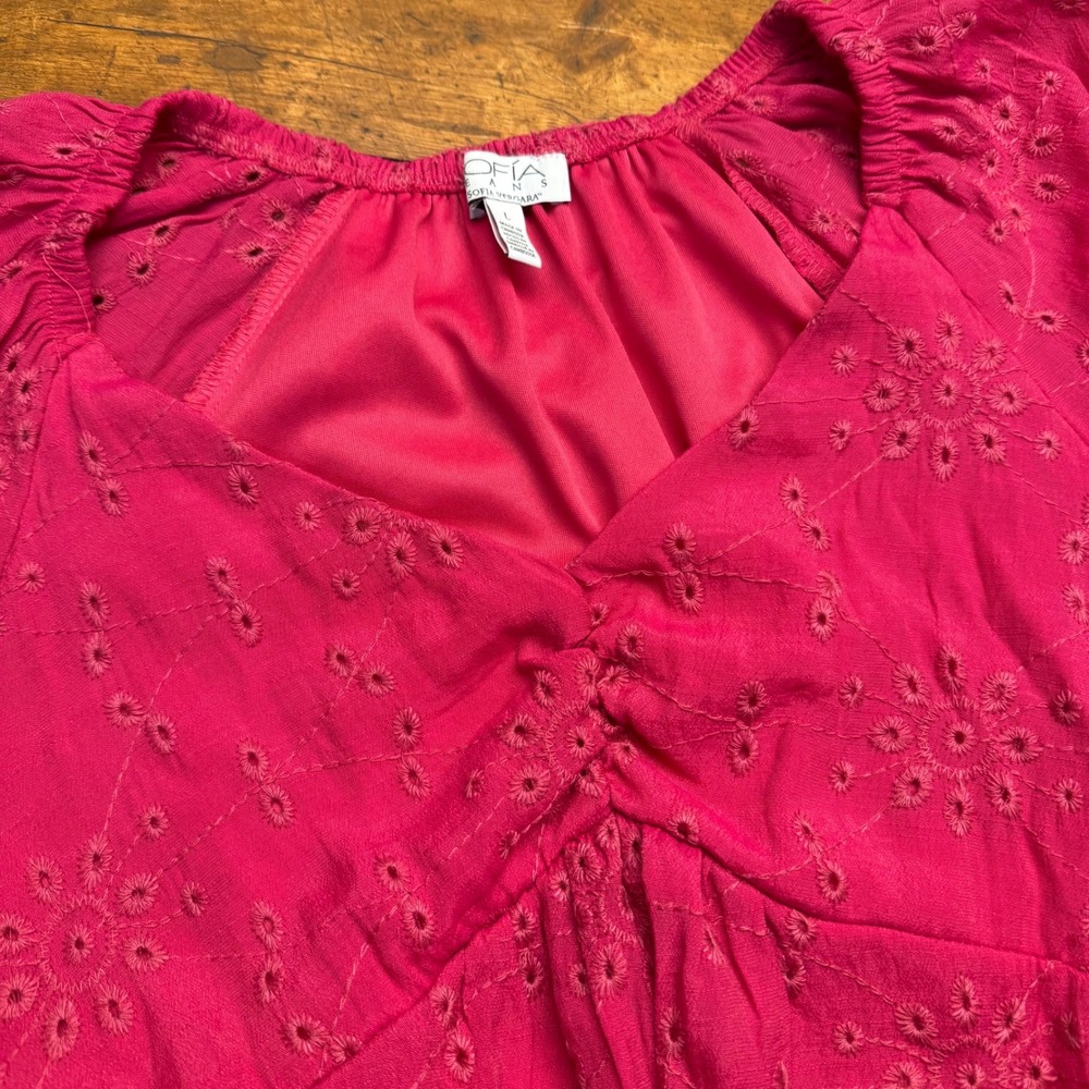 SOFIA JEANS BY SOFIA VERGARA Pink Eyelet Peplum Top Women's Size L Puff Sleeve - Picture 3 of 5